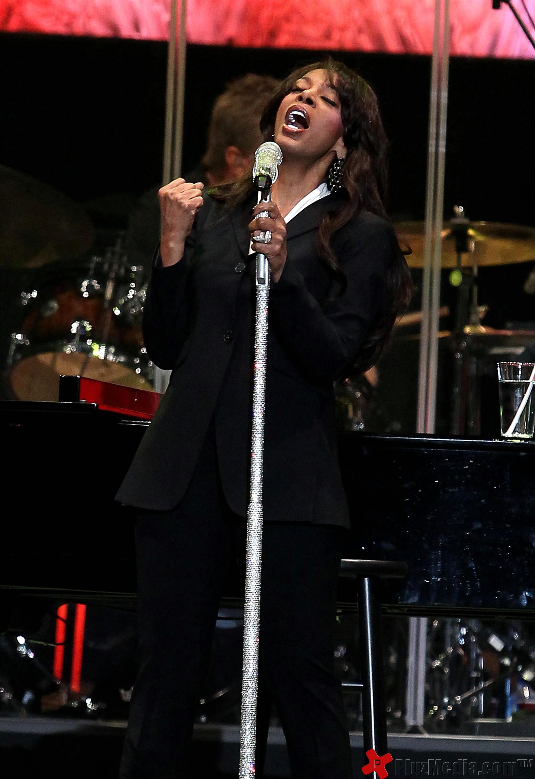 Donna Summer - David Foster and Friends in concert at Mandalay Bay Event Center | Picture 92621